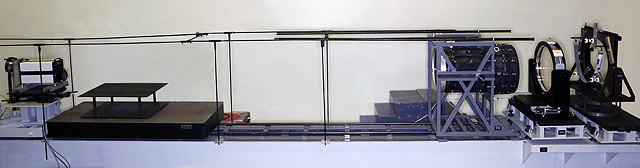 Установка для интерференционного контроля  формы плоских оптических поверхностей